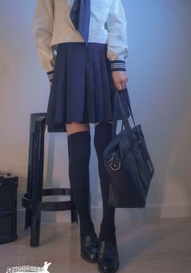 女大学生的按摩房_720免费观看